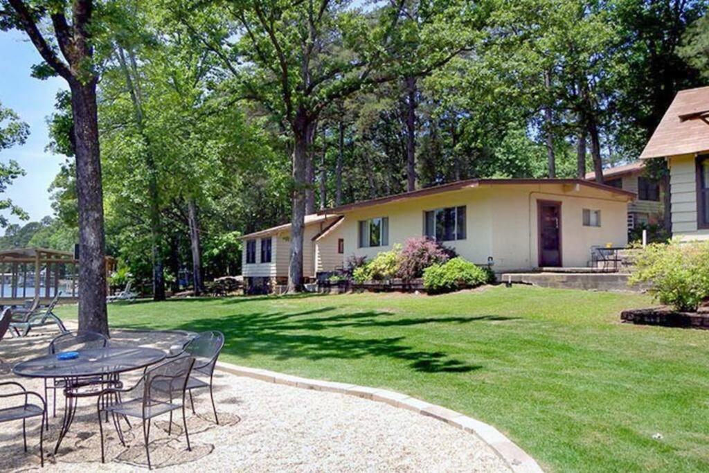 #02 - Unique Lakeside Studio Cottage- Pet Friendly Гот-Спрінґс Екстер'єр фото